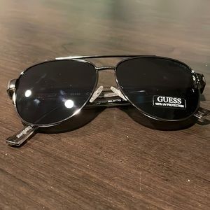 Guess aviator sunglasses NWOT